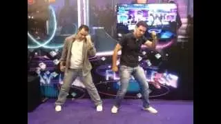Dance Central -  Brazil Game Show -  James Ribeiro e Emerson Canteiro