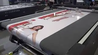 Rotating bed in action - Flatbed Cutting System