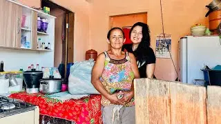 REVENDO FAMÍLIAS E ENTREGA DE CESTAS BÁSICAS 