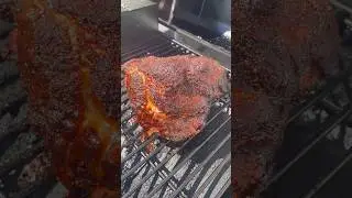Low and slow pork shoulder #BBQ #Recipes #BBQrecipes #Cooking #BackyardBBQ #Meat #PulledPork #tender
