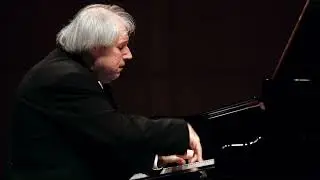 Grigory Sokolov - Mozart Piano Sonata in C minor, K.457 (Bad Kissingen 2001)