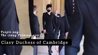The Classy Princess ever! | Kate Middleton make the queen admire her