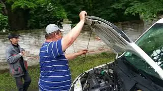 На четыре лифта в трех городах, больничники, деревянные направляющие