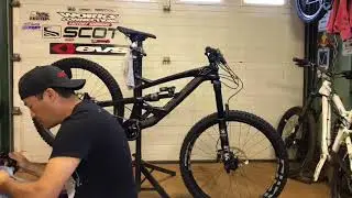 2017 YT Capra CF Pro Unboxing And Build
