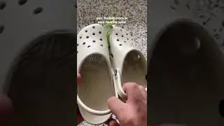 Finding crocs in my fave color!! 🤎🤍