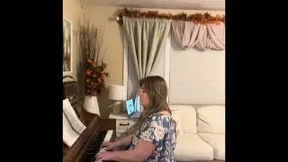 Madison Elliott beginner piano lesson 11￼