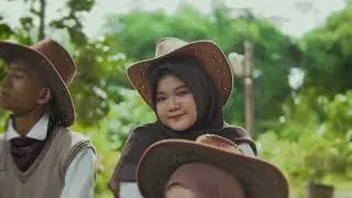 Summer Holiday Yearbook - XII MM 1 - SMK Laksamana Martadinata Medan 2025