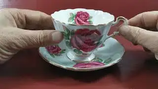 Винтажная фарфоровая чашка с блюдцем Paragon Cabbage Rose Floral