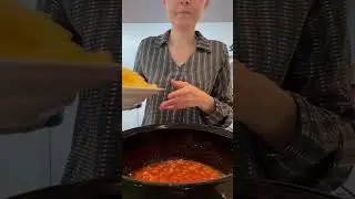Patates me melitzanes yiahni (stew with potatoes and eggplants)