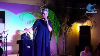 Noelia Zanón canta 
