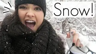 THE FIRST SNOW OF THE YEAR! Vlogmas Day 9 | Allisa Rose