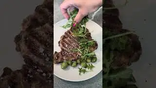 Sea Salt Steak with Arugula- Quick & Easy | Grill Minute  🍖🌿 #GrillMinute #QuickGrill #grillshorts