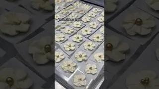 Edible butter cream flower #theartist #explore #foryou #travel #pastrychef #middleeastconflict #fypシ