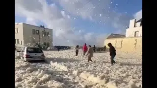 Пенная вечеринка на побережье Нормандии или проделки шторма 