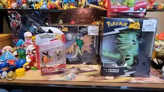 Opening a Perfect Balance of Pokemon Battle Figures and Pokemon Selects Figures!!