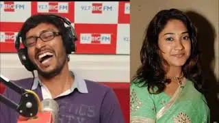 R j Balaji with public attracitie