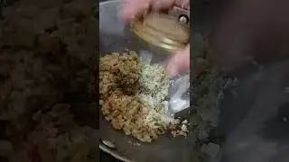 Healthy Aate wale momos banaaye kadhaai mein :)