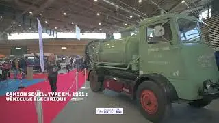 Le stand de v&eacute;hicules anciens de la Fondation Berliet au salon Epoqu'Auto 2025