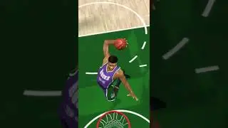 Giannis trademark dunk