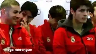 Real Madrid se divierte en la entrega de sus coches