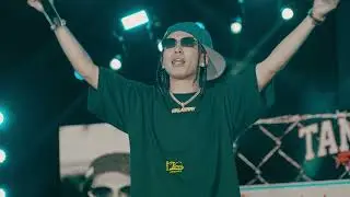Hellmerry performs 