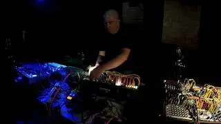 Ep. 007 - Johno Wells - Live at Waveshapers - 1-7-20