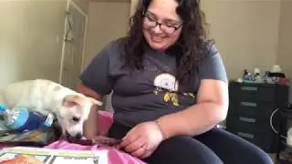 VLOG#1 ESMEY OPENS HER FIRST BARK BOX N HER REACTION IS SO CUTE! | MARCH 2019! REVIEW 🐶❤️