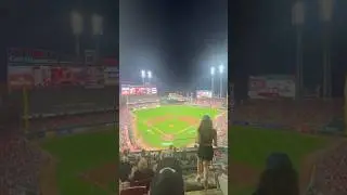 Emilio Pag&aacute;n&rsquo;s Epic Entrance vs Cubs