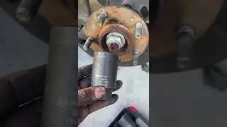2013 kia forte Ex Brake and rotor and hub bearing replacement part 1￼