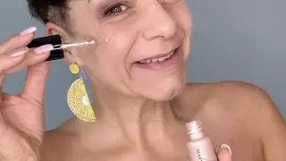 Easy Beachlook f&uuml;r Gesicht, Dekollete und Beine mit den Mary Kay Illuminating Drops