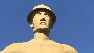The Golden Driller!