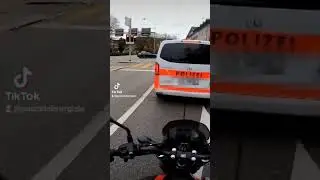 &uuml;ber rot neben der Polizei