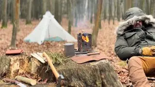 Bushcraft tools and camp fire 