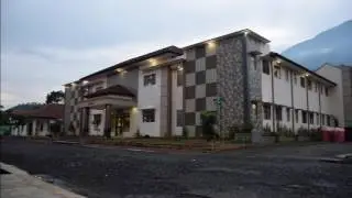 Al Multazam profil STIQ (Sekolah Tinggi Ilmu Al-Qur'an)