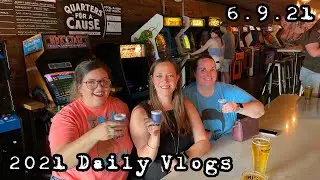 Specialty Cocktails & Games at 16-Bit Bar & Arcade! | 2021 Daily Vlogs
