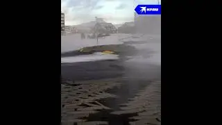 Разломы в городе после извержения