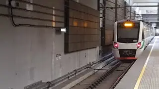 Short trip B-series train from Perth to Elizabeth Quay 