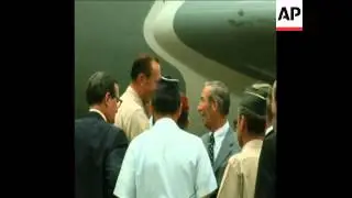 SYND 11 7 73 GENERAL WEYAND ARRIVES TO ASSESS MILITARY SITUATION