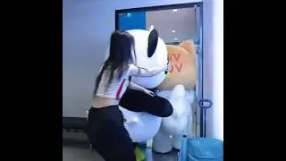 Lunar laughed seeing Muvmuv's head stuck on the door🤣 #namtanfilm #milklove #bbfanfest