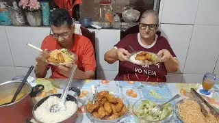 ALMO&Ccedil;O DA VOV&Oacute;, TULIPINHA FRITA, FEIJ&Atilde;O COM CARNE, XUXU E MACARR&Atilde;O. 