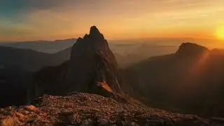 Golden Sunrise Over Majestic Mountains &ndash; Free HD Stock Footage 🌄✨