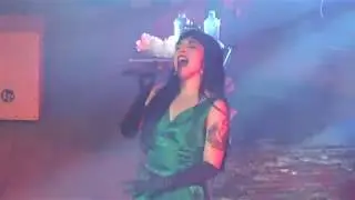 Mon Laferte - Mi Buen Amor + Tu Falta de Querer (Teatro Caupolicán - 21.06.2017)