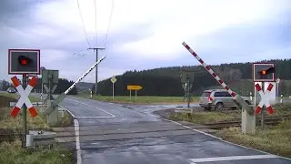 Spoorwegovergang Marktschorgast (D) // Railroad crossing // Bahn&uuml;bergang