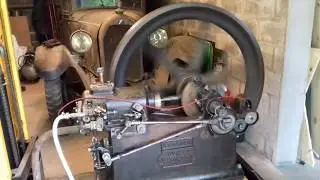 Ancien moteur fixe Gardner &agrave; gaz 2F type &eacute;lectrique