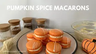 Pumpkin Spice Macarons | One Clumsy Baker