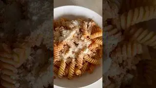 The Art of Italian Pasta: Fusilli al Rag&ugrave;