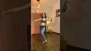 Как ходить восьмёркой | Оджасви Верма #как #танецживота #шорты
