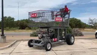 Epic HEB Shopping Cart in Lubbock, Texas