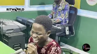 Freda Boateng Jnr, intense spirit-filled worship ministration On Ezra FM with Very Rev. Okatakyie