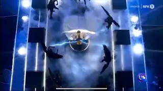 Tix performing &ldquo;Ut av m&oslash;rket&rdquo; joined by a special guest